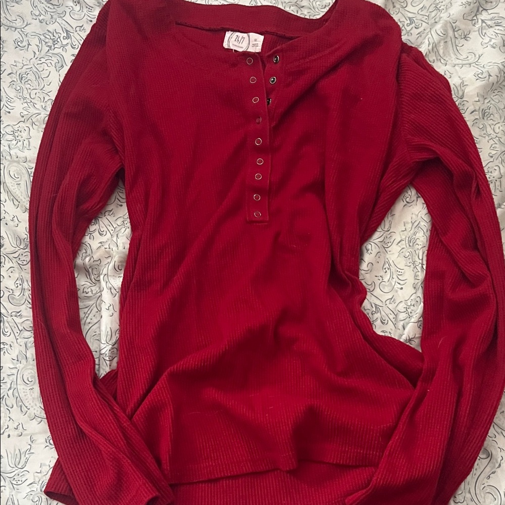 M Red Women’s Buttondown
